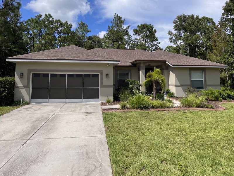 A finished Owens Corning TruDefinition Duration roof on a home in Homosassa